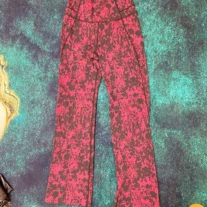 Lululemon yoga pants